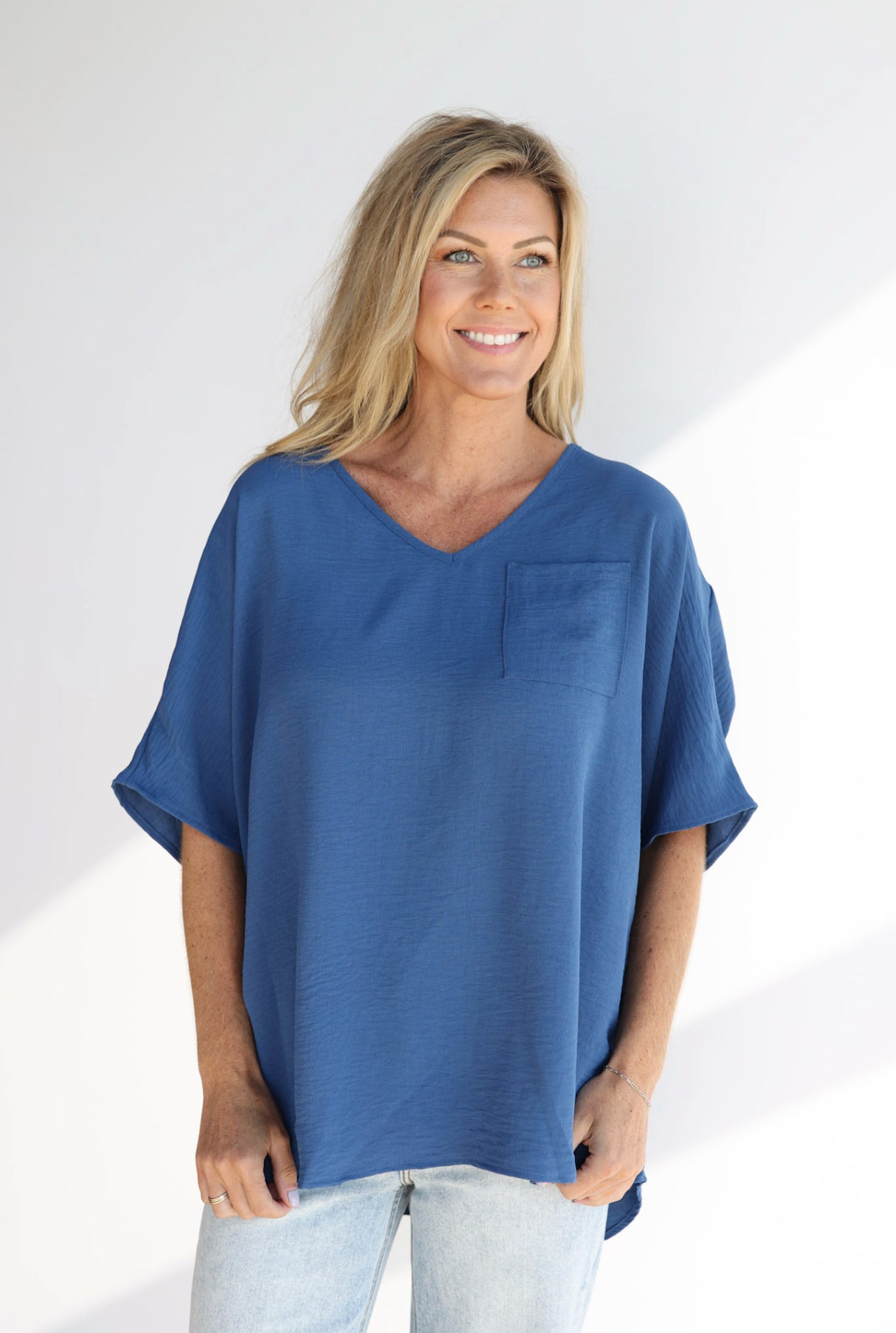 STAPLE POCKET TOP