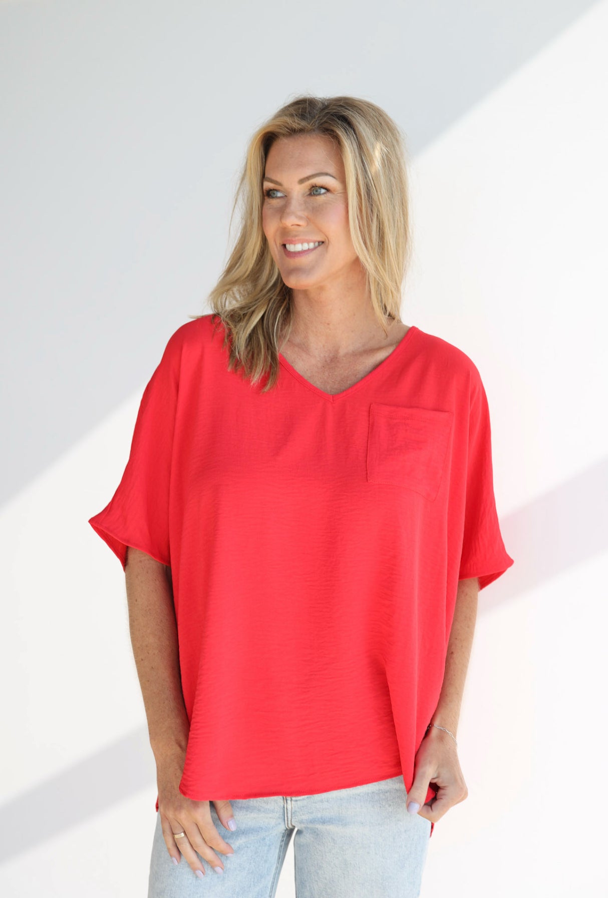 STAPLE POCKET TOP