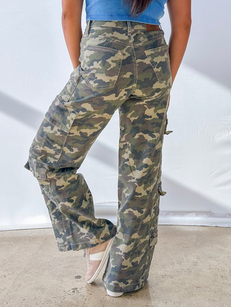 NORI HIGH RISE SUPER WIDE CARGO JEAN