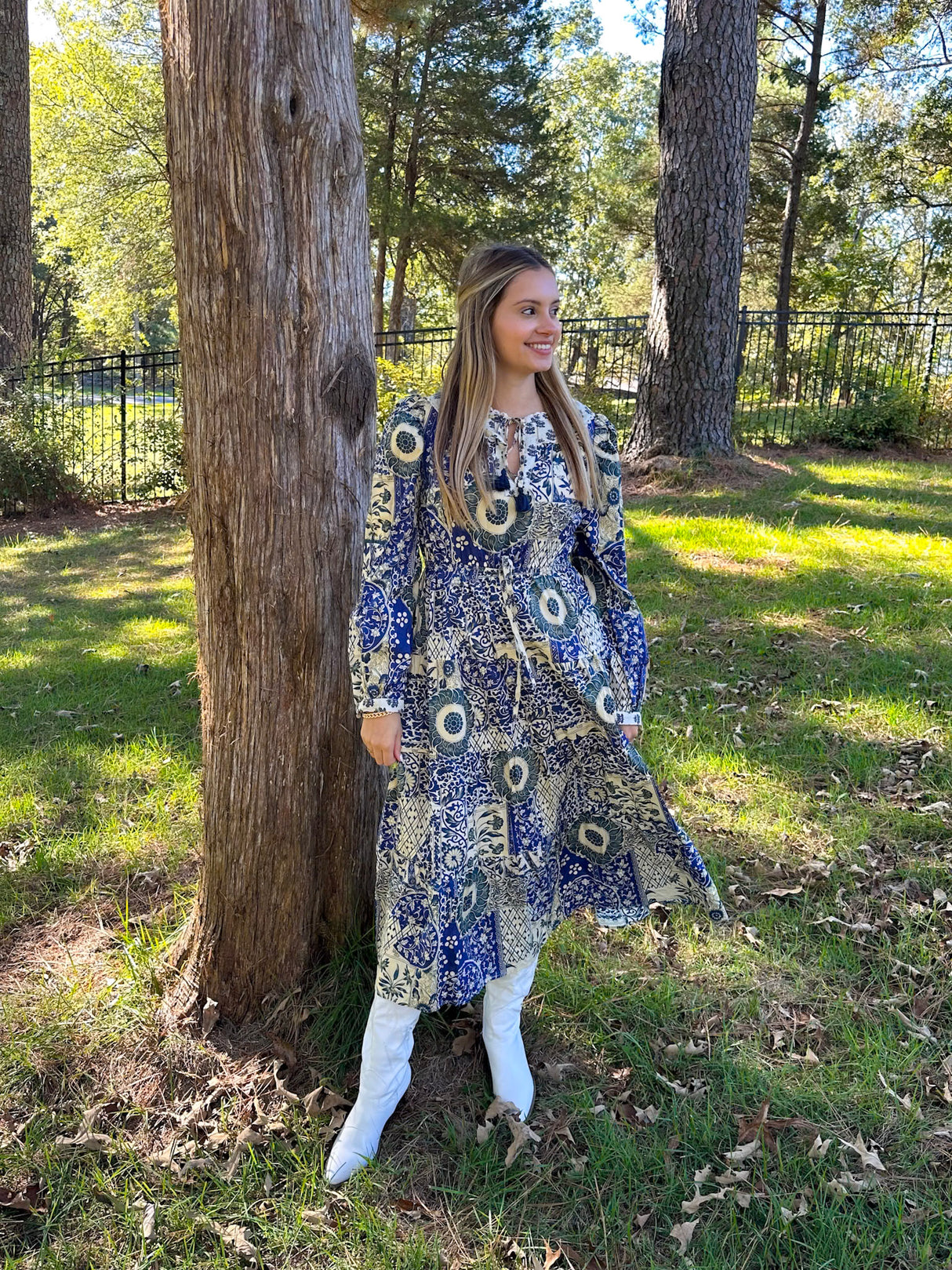 VINTAGE FLORAL LACE MIDI DRESS