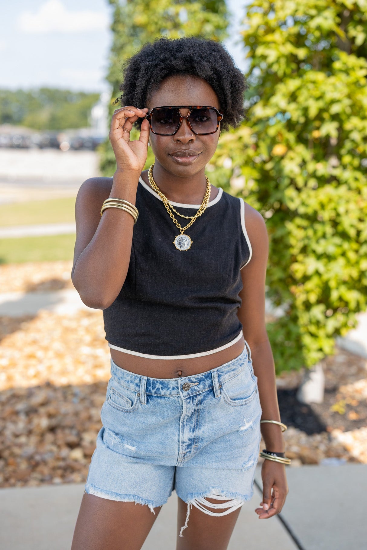 Linen Cropped Top with Contrast Piping Detail