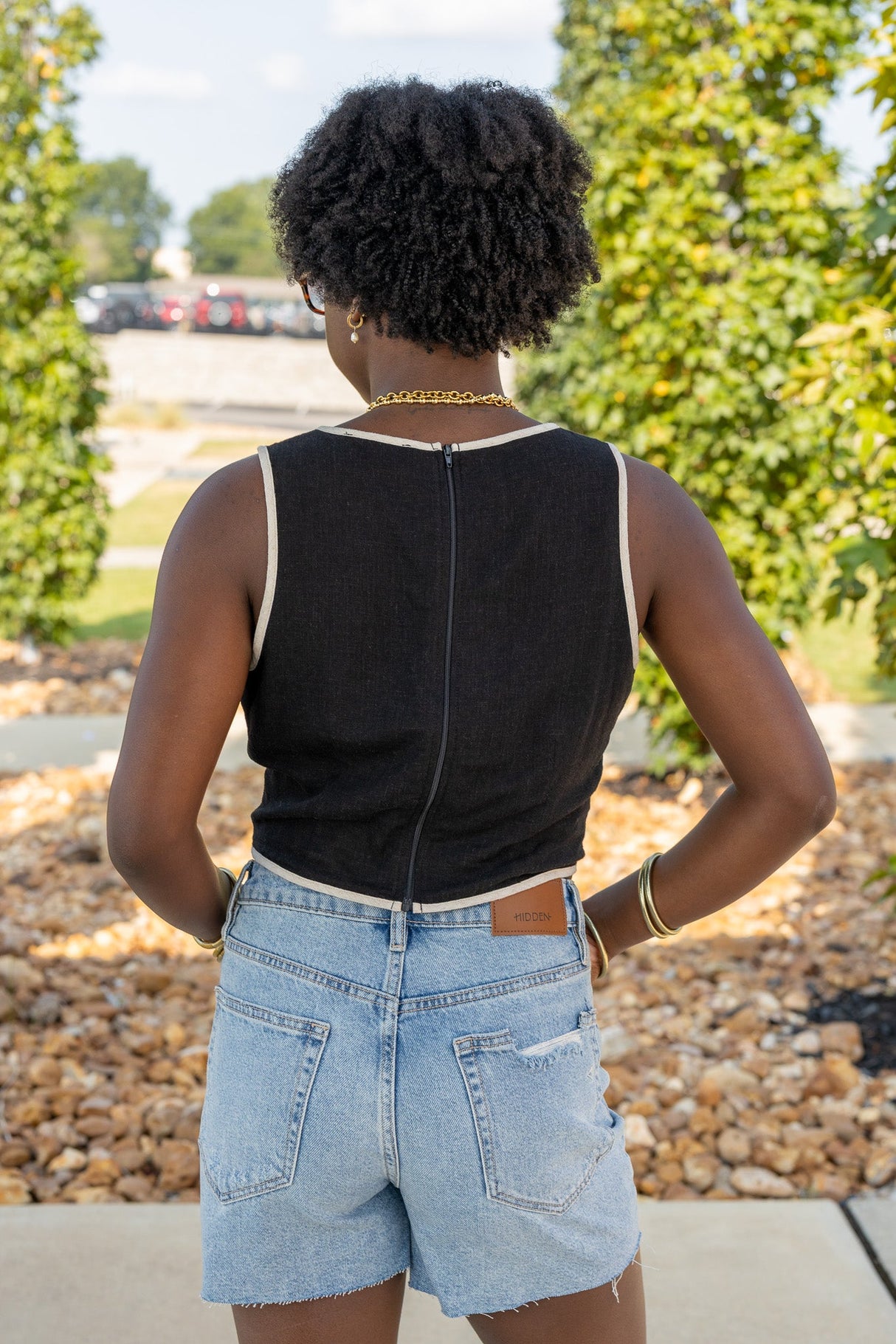 Linen Cropped Top with Contrast Piping Detail