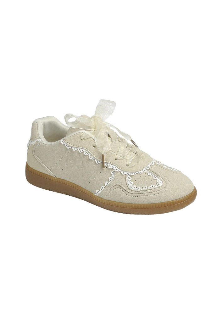 Moral 31 Sneakers