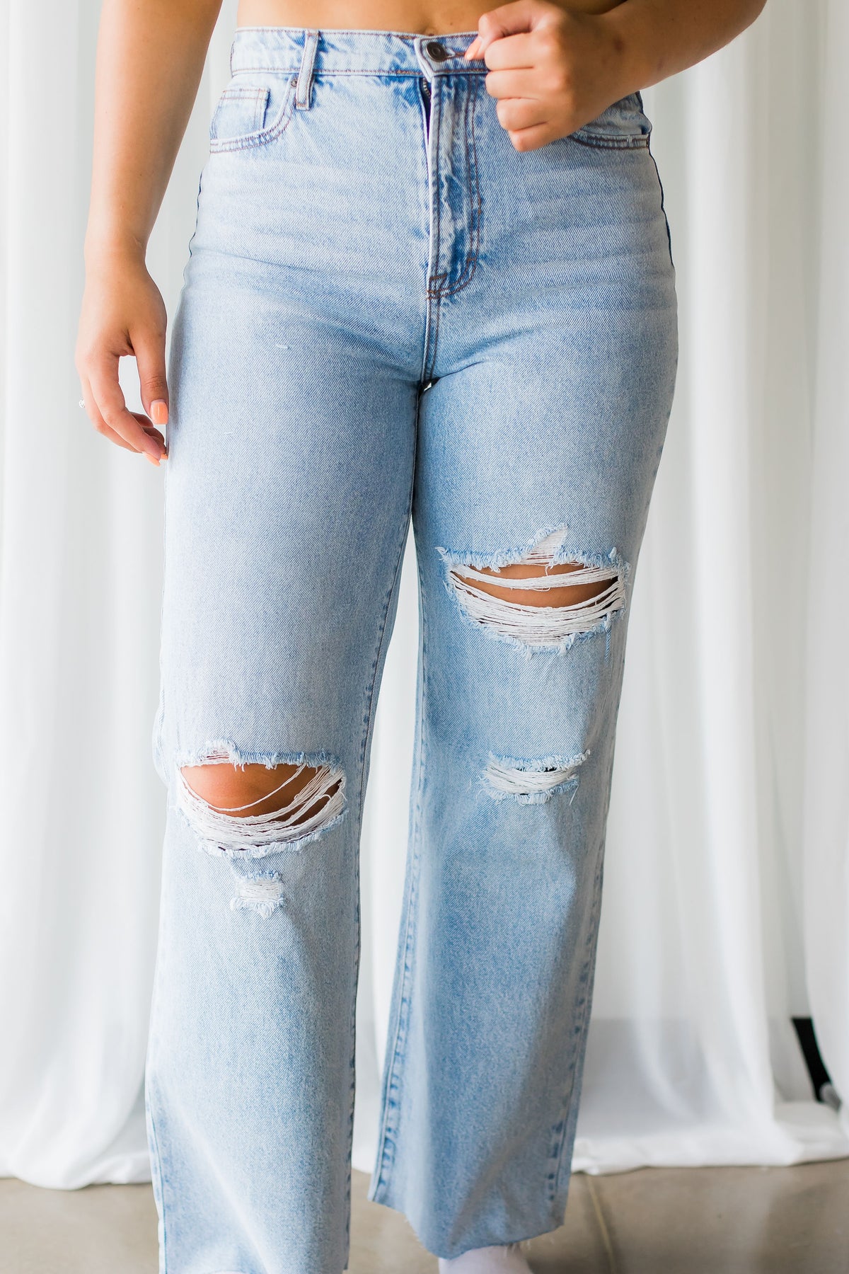 Logan Low-Rise Wide Leg Jean